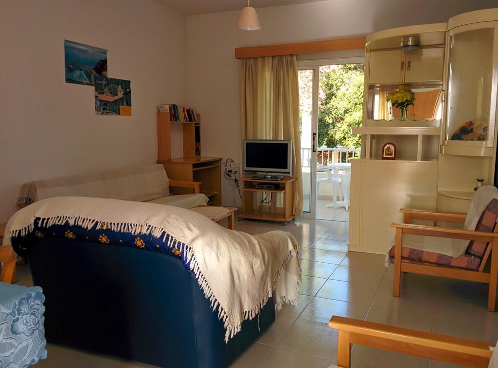 Aparthotel Zoe'S Court Klorakas Zewnętrze zdjęcie
