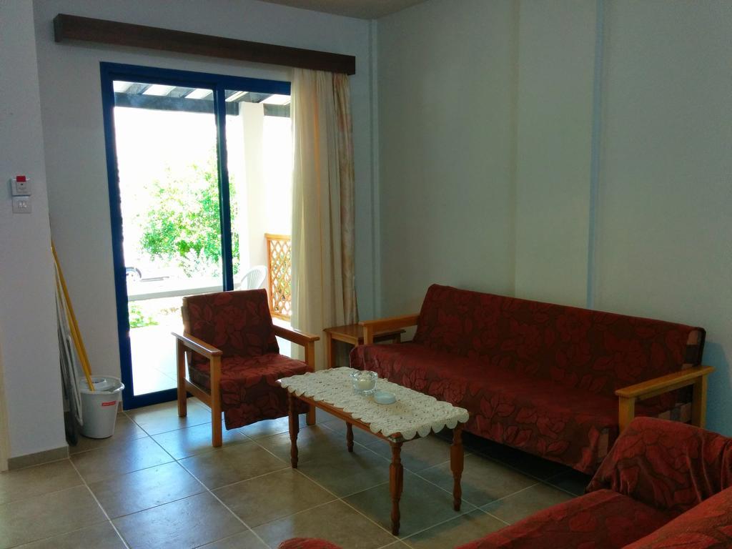 Aparthotel Zoe'S Court Klorakas Zewnętrze zdjęcie