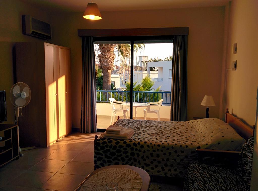 Aparthotel Zoe'S Court Klorakas Zewnętrze zdjęcie
